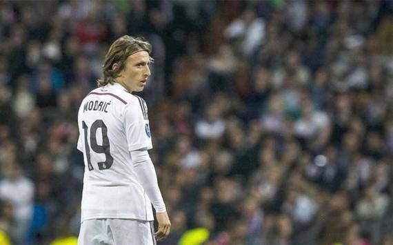 魔术主帅谈生病离场：我感觉头晕目眩，对阵绿军可以正常指挥