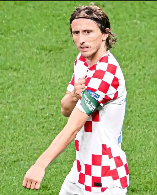 图片报评拜仁13名外租球员：帕利尼亚、努贝尔等4人大获成功