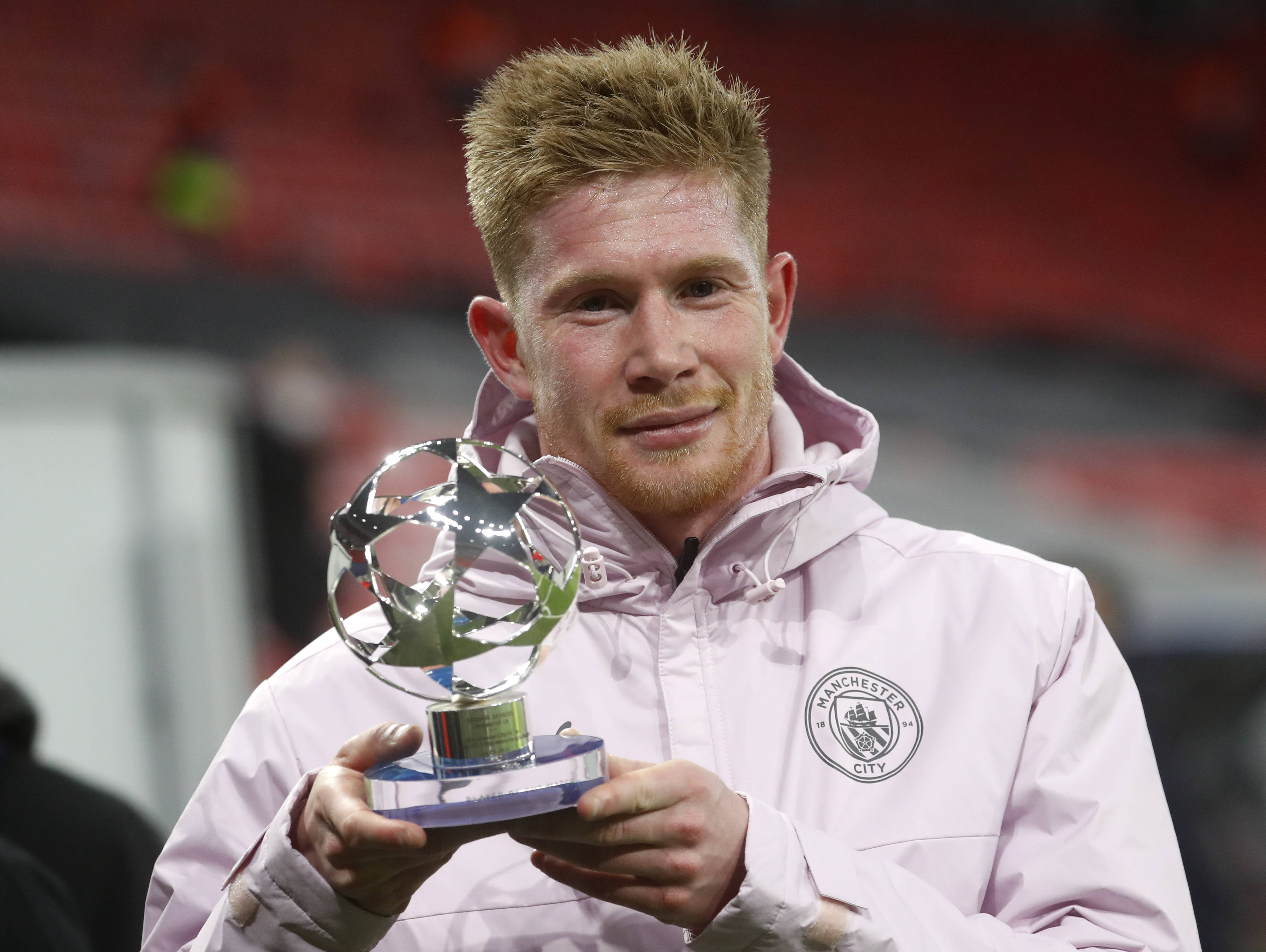 记者：国米正在关注阿克，曼城要价3500万欧元